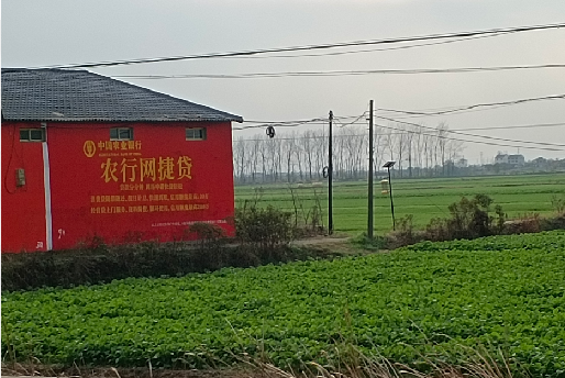 南涧如何防止墙体广告褪色呢？